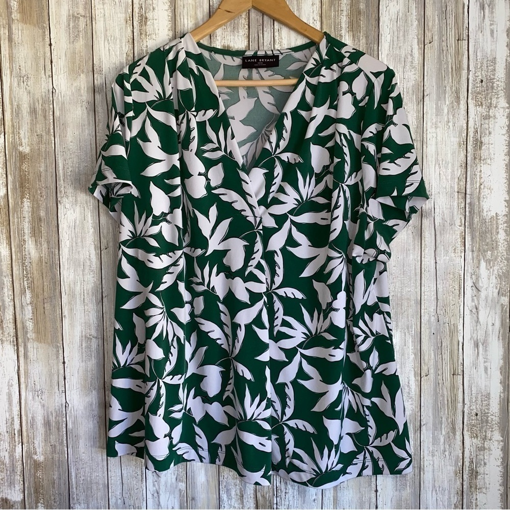 Lane Bryant Green White Tropical Leaf Print Pleated V-Neck Blouse 14/16 - Picture 3 of 7